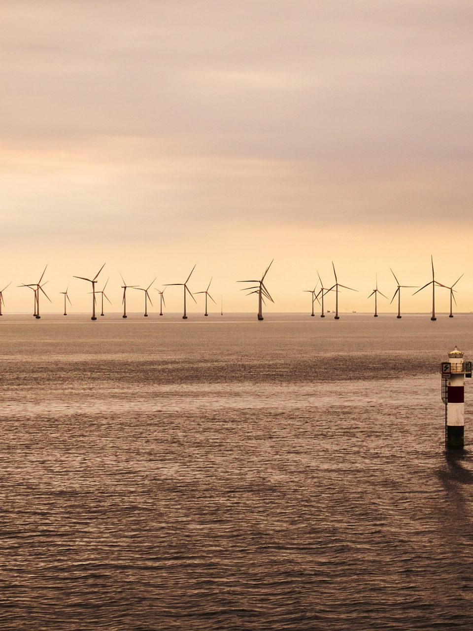 Windenergie – Meilenstein in der Offshore-Industrie / Foto: © pixabay.com