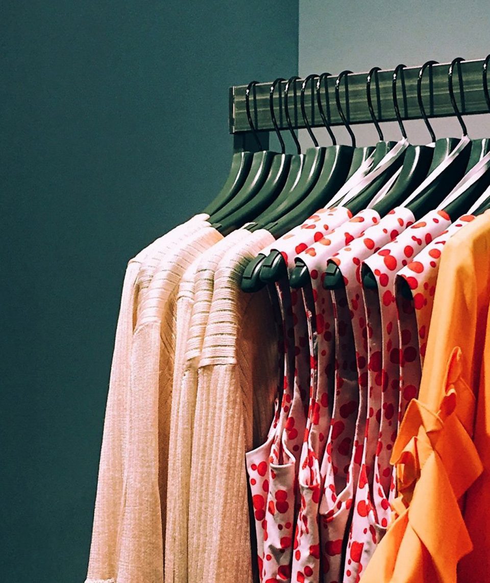 FairFashion wird auch Faire oder Grüne Mode genannt. -Photocredit: Marcus Loke/Unsplash