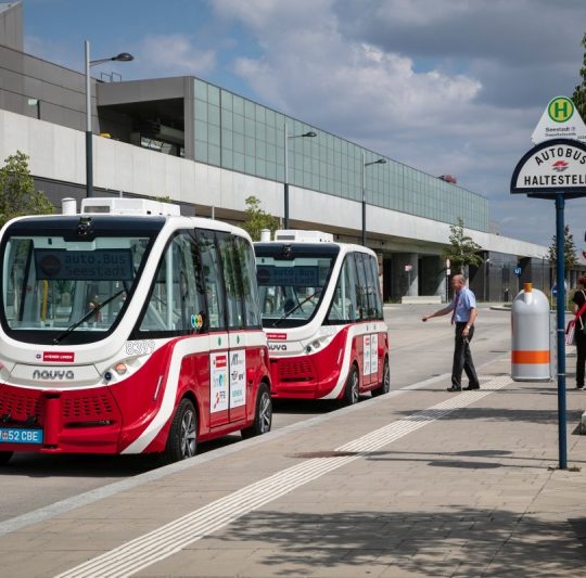 Autonomer E-Bus in der Seestadt; Fotorechte: (c) Manfred Helmer/Wiener Linien