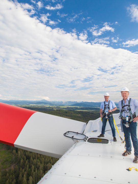 In Munderfing in Oberösterreich existiert bereits ein Windpark im Forstwald – Bild: © Astrid Knie