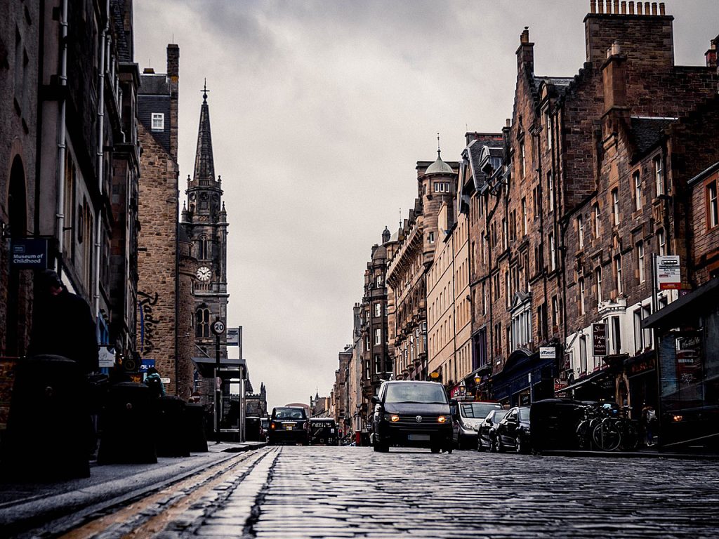 Edinburgh schließt ein Mal pro Monat Straßen in der Innenstadt für den Verkehr -Fotocredit: Pixabay/Semaka