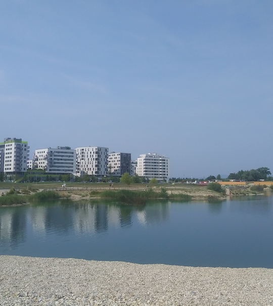 Wohnen mit Aussicht – warum die Seestadt in Aspern Seestadt heißt, wird auf diesem Bild deutlich