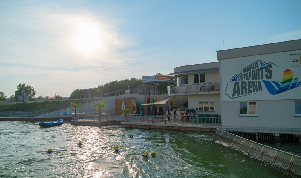 Die Watersports Arena liegt gleich auf der Donauinsel. Egal ob als Einzelperson, oder Gruppe, es ist für jeden etwas dabei. Fotocredit: Wien Energie