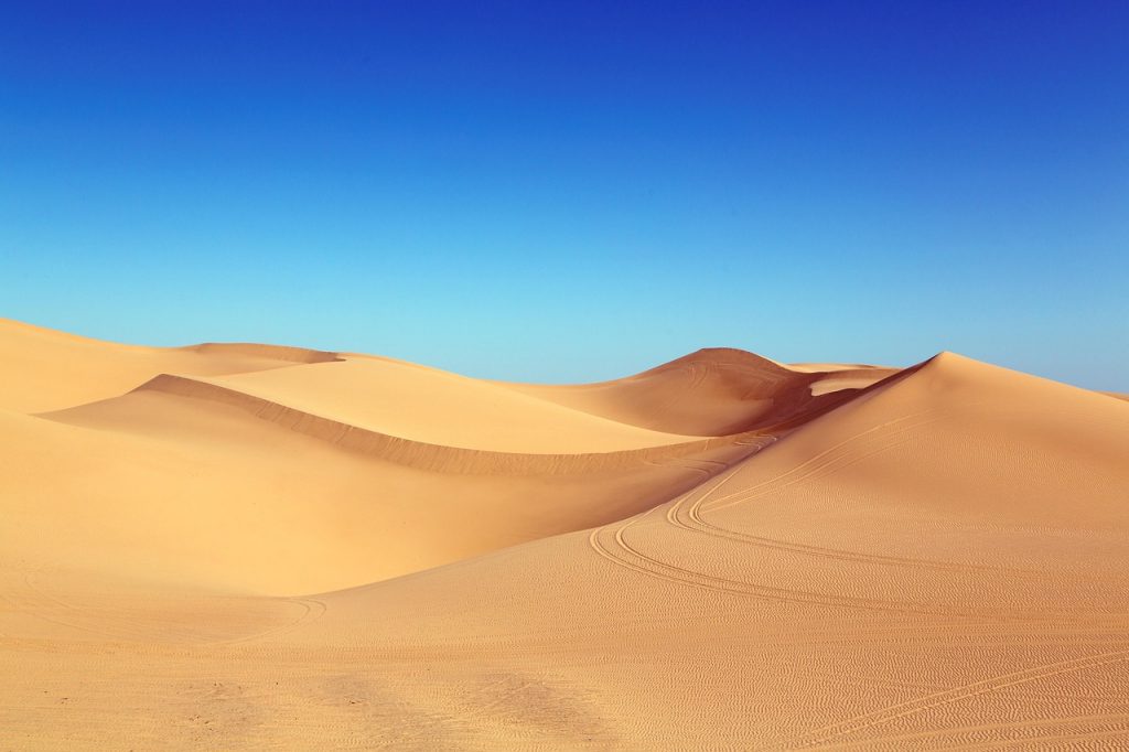 Sand so weit das Auge reicht – doch als Bausand eignet sich Wüstensand nicht. Foto: © Falkenpost / Pixabay