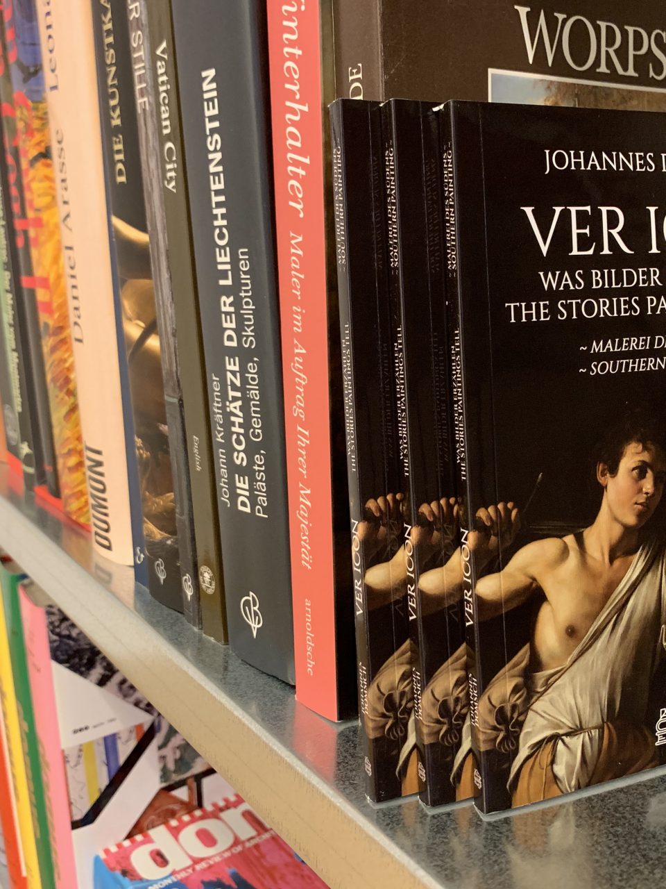Wer im neuen Jahr etwas für seinen Geist tun will, kann mit einem guten Buch nichts falsch machen! Fotocredit: Energieleben Redaktion