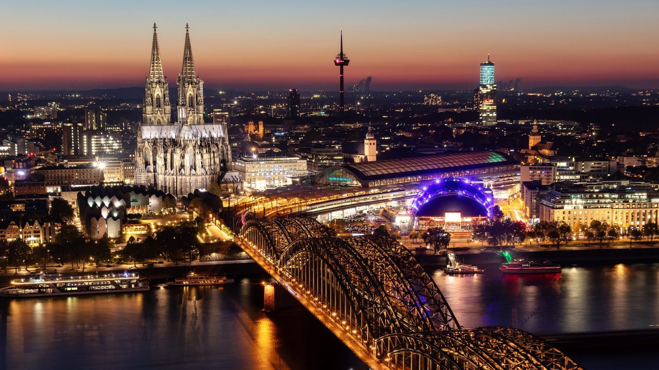 5. Köln. Hier werden jährlich zehn Prozent der Parkplätze abgeschafft. - Fotocredit: Pixabay/herbert25120