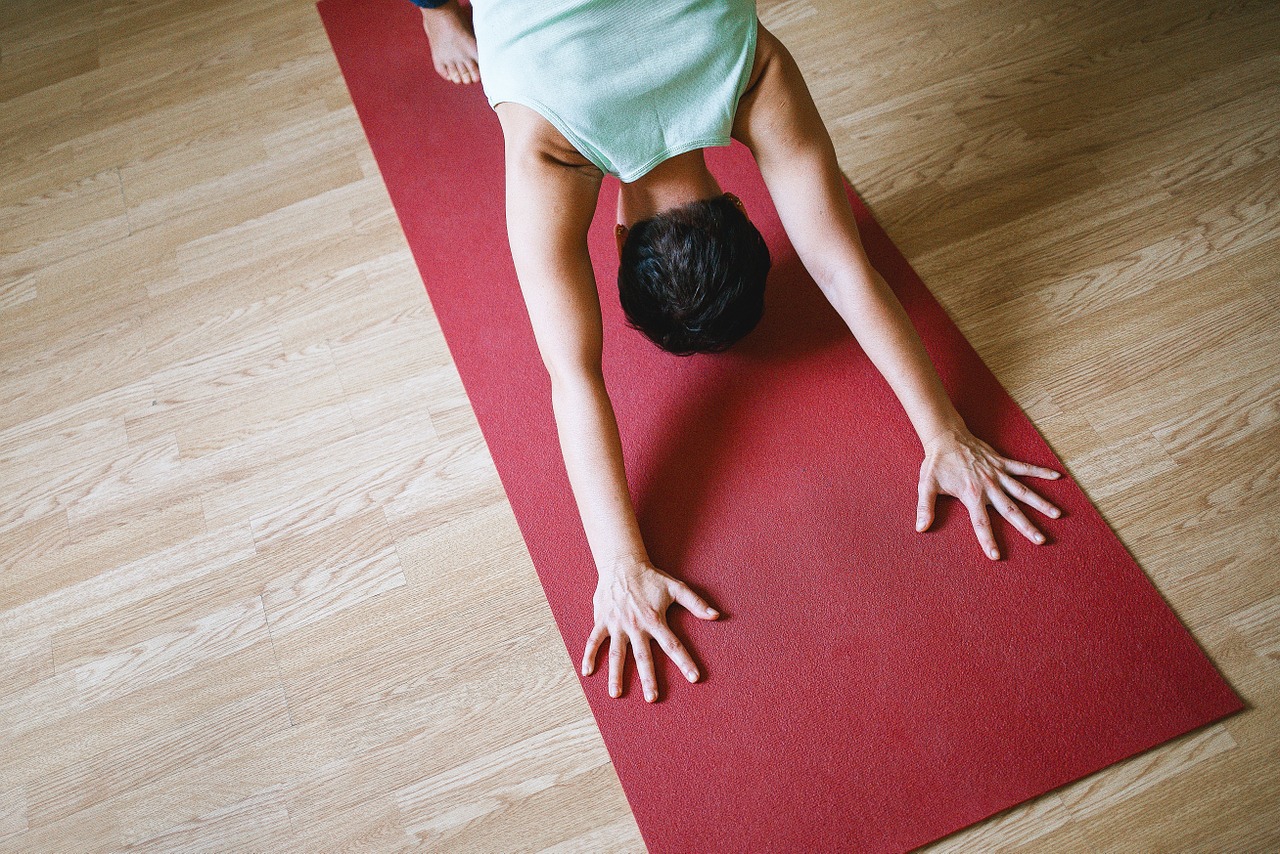 Yoga kann auch zu Hause zur perfekten Me-Time werden: Fotocredit: © Jenia Nebolsina / Pixabay 