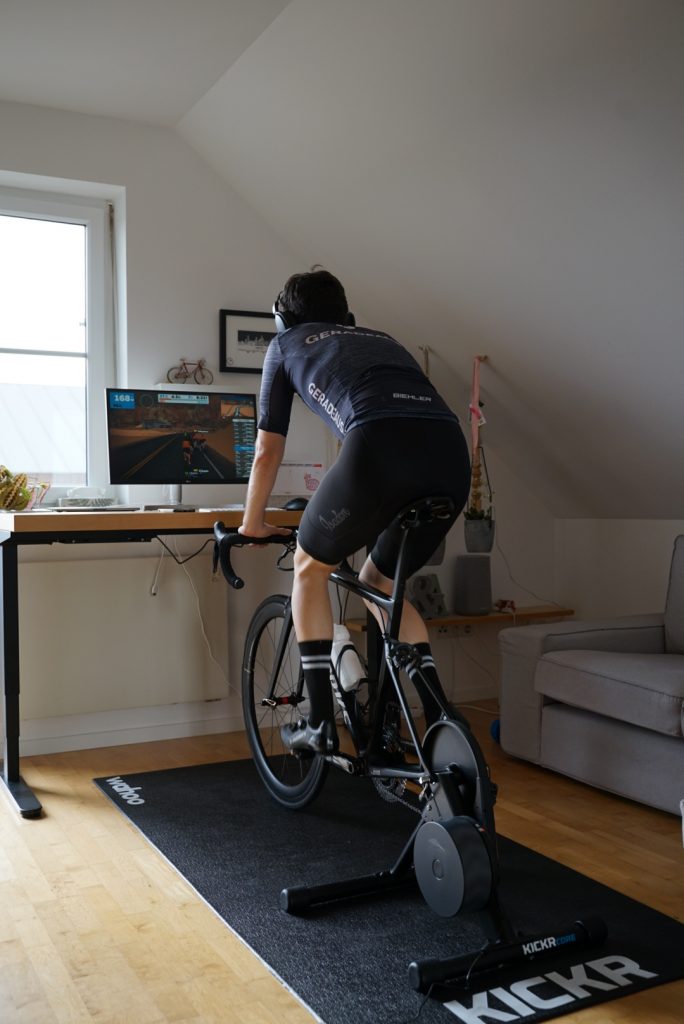 Indoor-Setup, Notenständer, Indoor-Rennrad, Ergometer, Indoortraining, Alternative