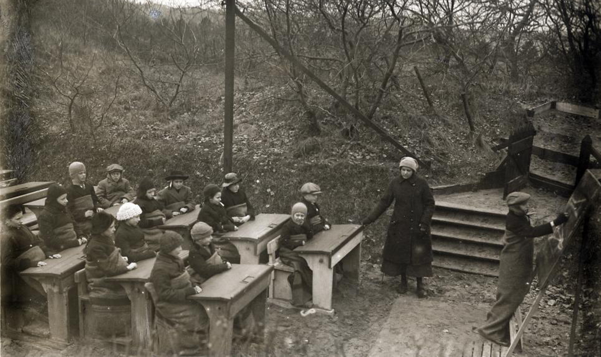 Школа в годы вов. Лесные школы в СССР. Школа 1918. Школа в годы войны. Школа в Великую отечественную войну.