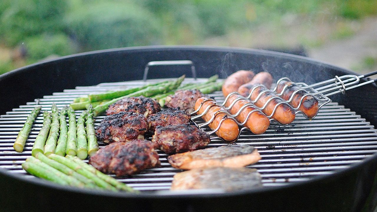 9. Als Scheuermitel zum Grillreinigen - Fotocredit: Pixabay/Free-Photos