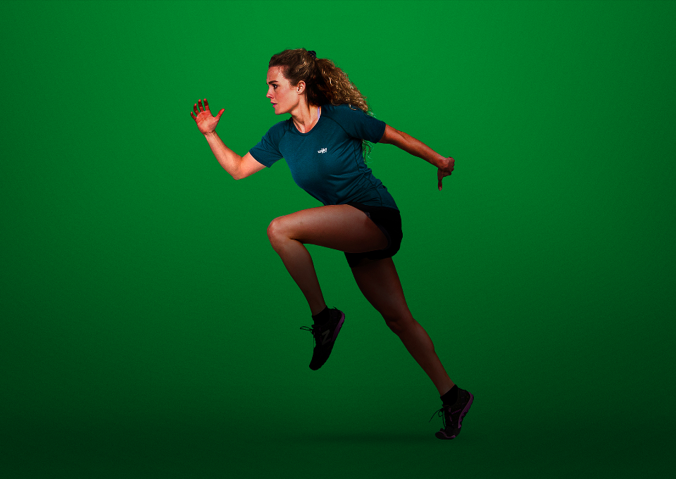 Nachhaltige Sportmode ist zunehmend gefragt. Dass Nachhaltigkeit auch stylisch und funktional sein kann, zeigen unsere Beispiele – hier etwa das Sportshirt vom Wijld. Fotocredit: © wijld.com