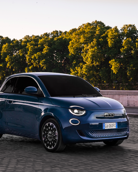 Vernetzt, autonom, nachhaltig mit Anspruch an Design und Fahrspaß – so muss Mobilität heute: Das E-Sondermodell Fiat 500 „la Prima.“ Foto: © Fiat