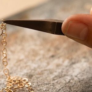 Bei Makaro wird alte Handwerkskunst mit moderner Innovation verbunden. -Makaro Jewelry