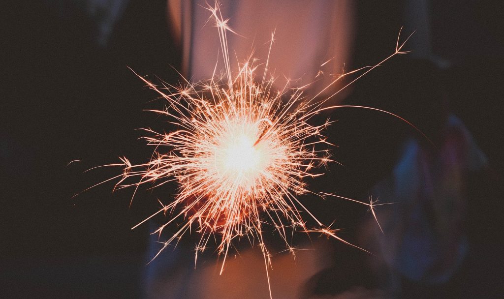 „Hast du schon Pläne für Silvester?“ – Diese Frage stresst wohl dieses Jahr weit weniger Menschen als sonst. Unsere Pläne für den Jahreswechsel sind jedenfalls umweltbewusst. Fotocredit: © Pexels/Pixabay