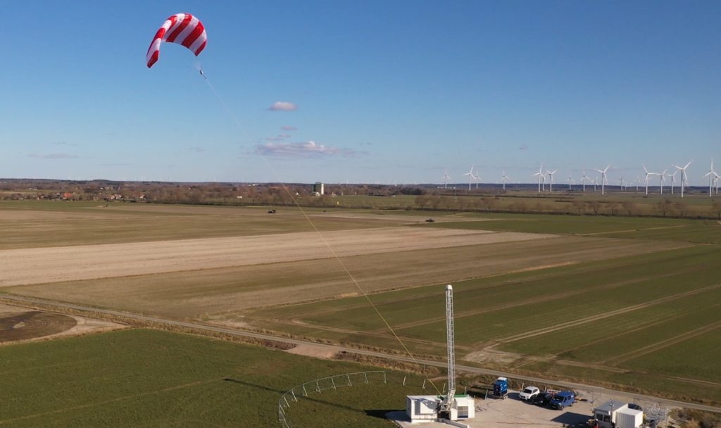 Die Technologie von SkySails ermöglicht, mittels Drachen die Windkraft in großen Höhen für die nachhaltige Energiegewinnung zu nutzen. Foto: © SkySails Group