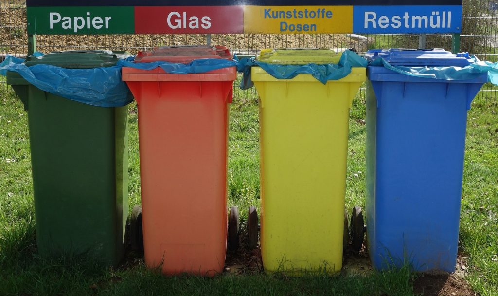 Mülltrennen? Macht das überhaupt Sinn? Wir haben für euch 10 Recycling Mythen unter die Lupe genommen. Fotocredit: © Michael Schwarzenberger/Pixabay