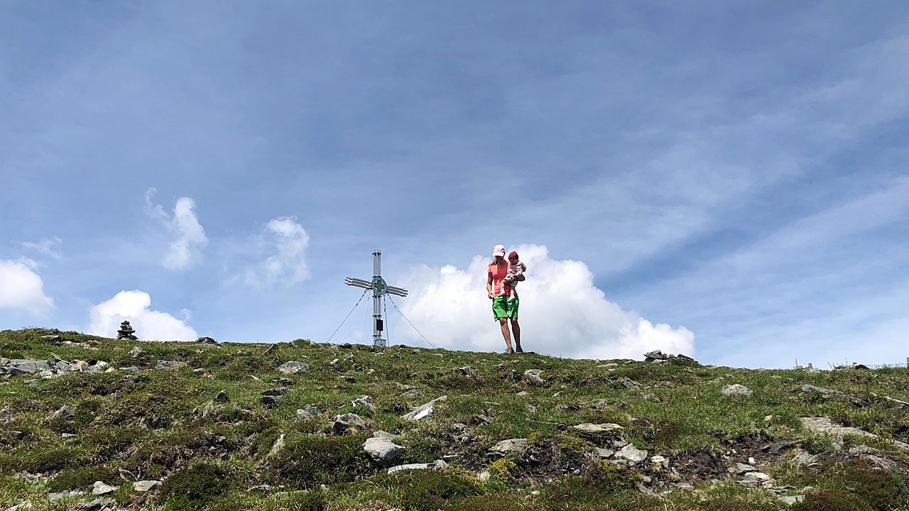 6. Fahr nachhaltig in den Urlaub. Nutze unterwegs Fahrrad statt Mietauto. Mach Wanderurlaub statt einer Fernreise. - Fotocredit: Energieleben Redaktion