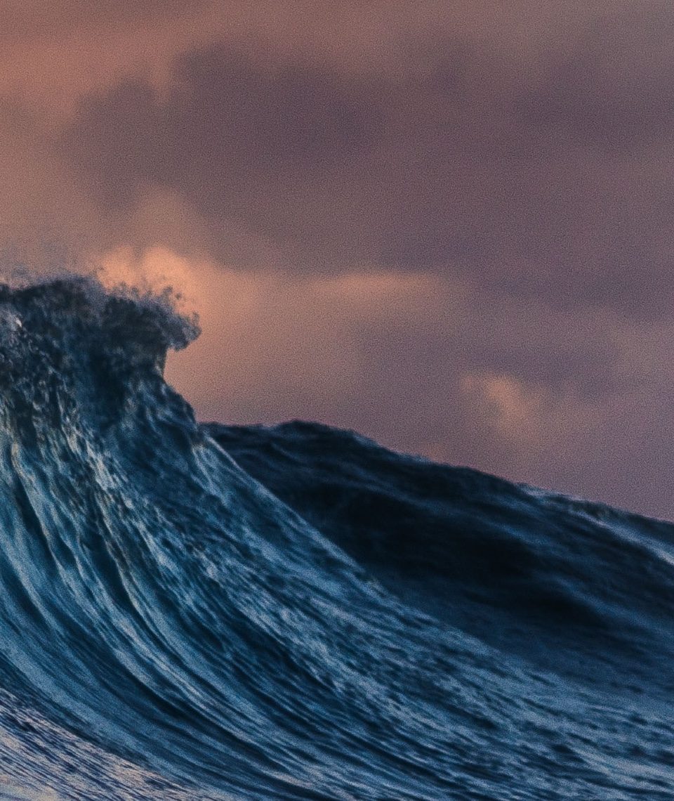 Wenn davon die Rede ist, die Energie der Ozeane nachhaltig zu nutzen, spricht man häufig von der Blauen Energie. Ein Team der Universität Hongkong hat dazu nun einen wertvollen Beitrag geleistet. Fotocredit: © Silas Baisch/Unsplash