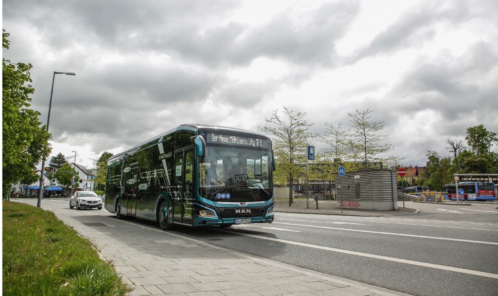 Mit dem Bus Lion’s City E setzt MAN im Punkto Reichweite neue Maßstäbe. Fotocredit: © MAN Truck & Bus