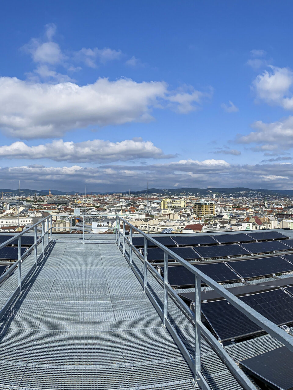 Blick über die Dächer Wiens, hier vom Haus des Meeres über den 6. Bezirk, Fotocredit: Energieleben Redaktion