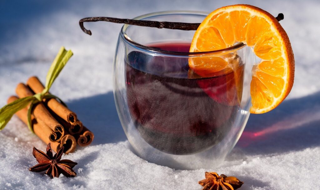 Das beste am Winter: Ein wärmendes Getränk und ab und an ein köstlicher Glühwein! Fotocredit: © Bruno /Germany via Pixabay