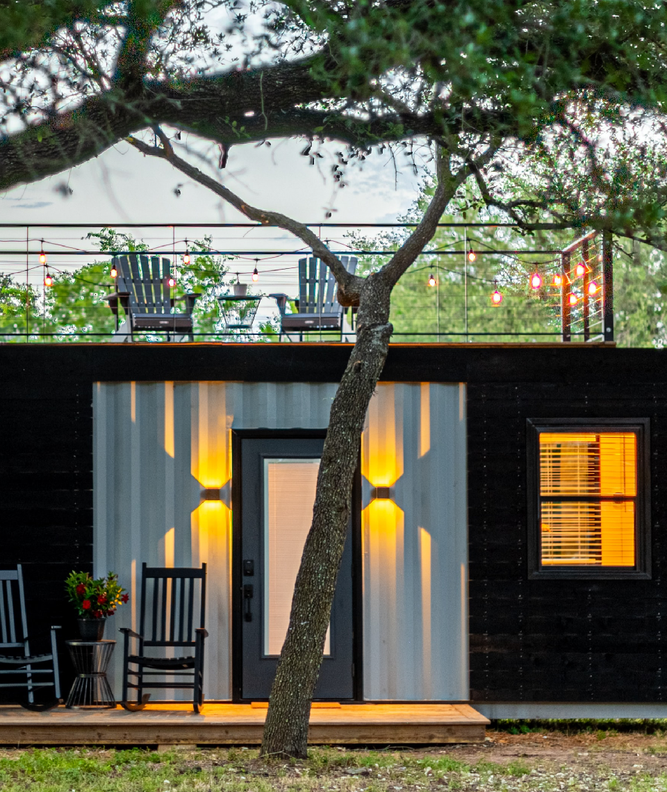Leben im Tiny House! Wir haben für dich acht wichtige Punkte gesammelt, die du zum Thema wissen musst. Fotocredit: © Jed Owen/Unsplash