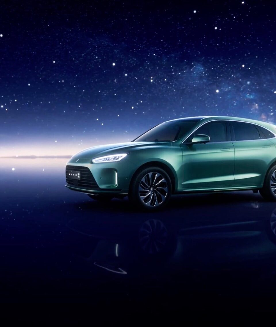 Mit dem Aito M5 hat Huawei einen smarten Hybrid-SUV vorgestellt, der auch leistbar sein soll. Fotocredit: © Huawei