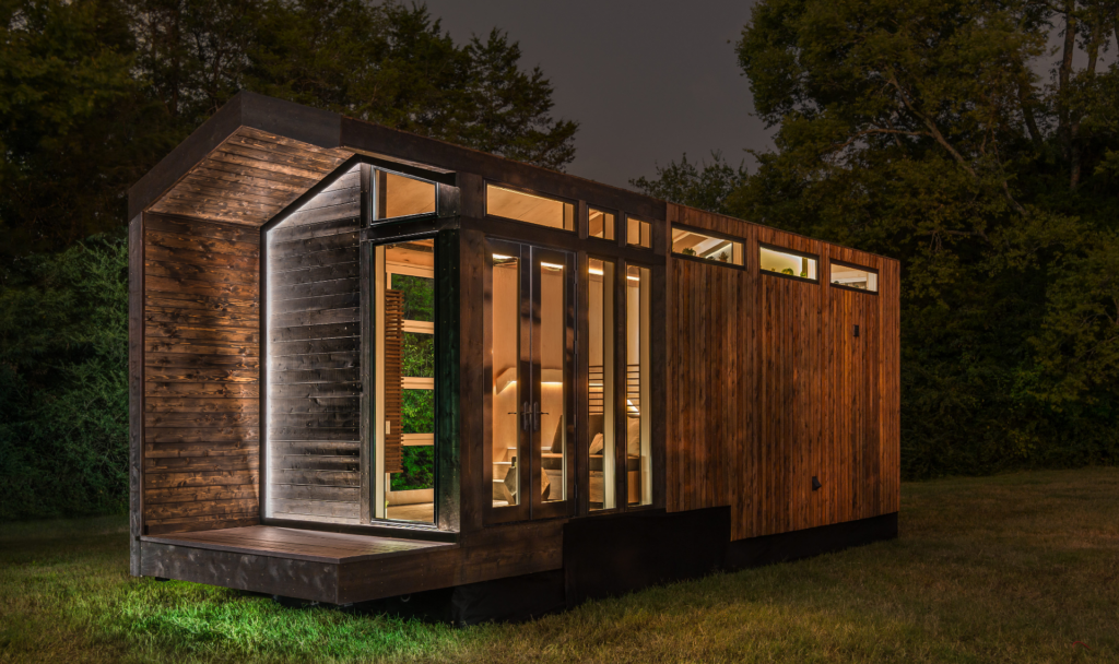 Das Tiny House „Orchidee“ besticht durch ein außergewöhnliches Lichtkonzept, viel Glas und durch einen großzügigen Innenraum. Designed by David Latimer / New Frontier Design Fotocredit: © Studiobuell Photography