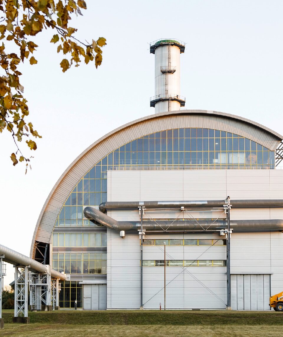 Auf dem Gelände des Kraftwerks Donaustadt entsteht ein hochmodernes Ausbildungszentrum für die Energie-Techniker:innen von morgen. Fotocredit: © Wien Energie/Max Kropitz