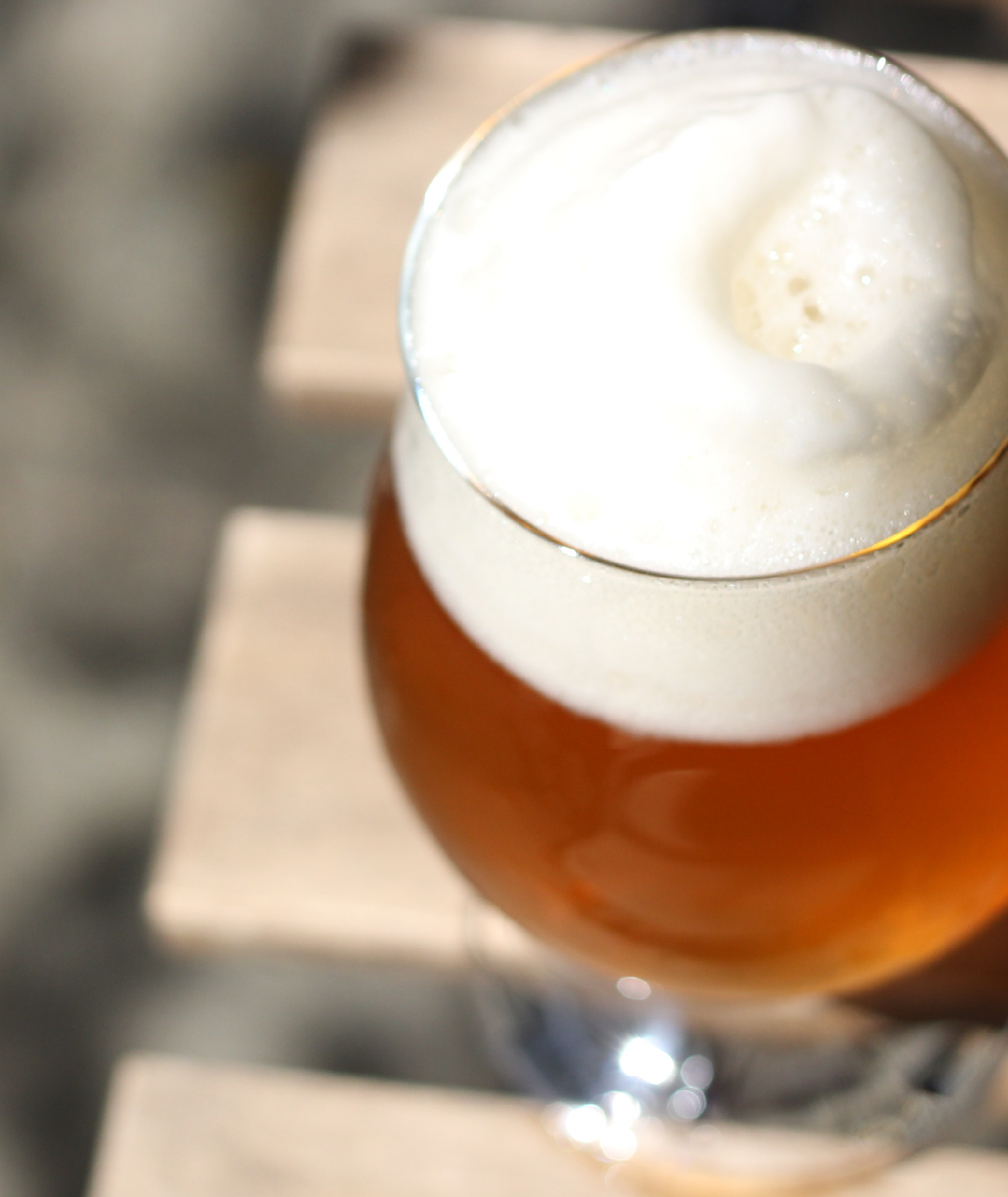 Kommt schon bald ein Bierpulver auf den Markt, das ein gleichwertiges Geschmackserlebnis wie herkömmlich gebrautes Bier bietet? Fotocredit: © monica di loxley/Unsplash