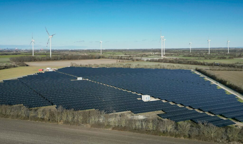 Das grüne Hybridkraftwerk in Niederösterreich ist das größte seiner Art im Land. Fotocredit: © Wien Energie/Johannes Zinner