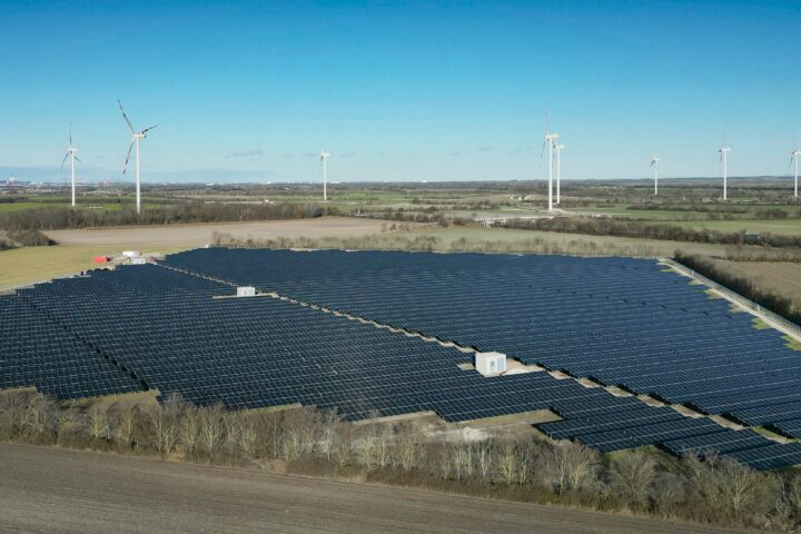 Das grüne Hybridkraftwerk in Niederösterreich ist das größte seiner Art im Land. Fotocredit: © Wien Energie/Johannes Zinner