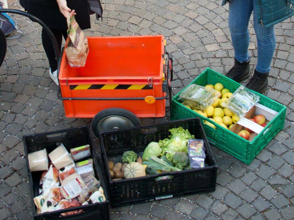 Zu Erntedank aktiv gegen Lebensmittelverschwendung. Zu Erntedank aktiv gegen Lebensmittelverschwendung. - Fotocredit: Verena Wagner