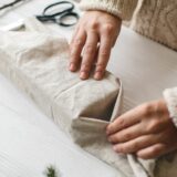 Schenken mit Sinn. 7 wertvolle Tipps wie du dieses Jahr dem Konsum entkommen und deinen Liebsten nachhaltig Freude schenkst. - Fotocredit Unsplash